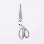 Ciseaux fins pour découpe et finition tissu habitacle voiture