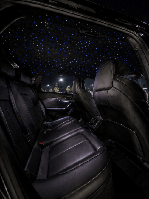Kit 900 étoiles bi-ton — ciel étoilé fibre optique bicolore installé sur le pavillon d'une voiture